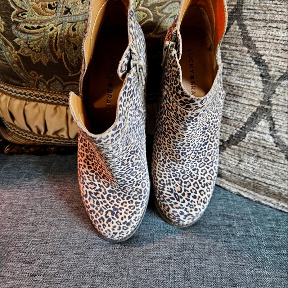 Lucky Brand zip booties size 6m- cheetah print - Picture 5 of 8